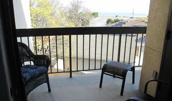 32 Center Ave 14, Atlantic Highlands, NJ 07716