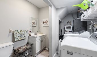 393 Mohegan Cir 393, Andover, NJ 07848