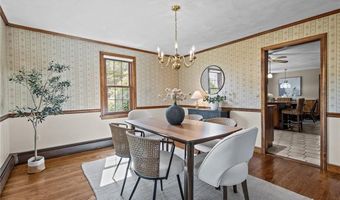4 Karen Ln, Bristol, RI 02809