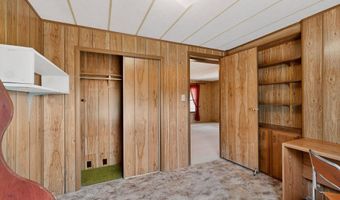 2135 Winchester Dr, Bosque Farms, NM 87068
