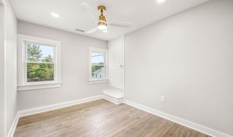 8255 MERTZTOWN Rd B, Alburtis, PA 18011