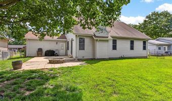 693 Rustic Valley Dr, Ballwin, MO 63021