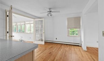103 Gosset's Turn Dr, Middletown, RI 02842