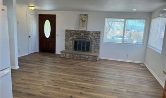 11033 Chipmunk Rd, Apple Valley, CA 92308