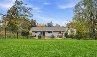 903 Roberts St, Altoona, WI 54720