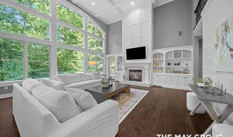 5354 Pinnacle Point Dr NE, Ada, MI 49301