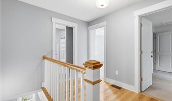 12 Park Ave 13, Narragansett, RI 02882