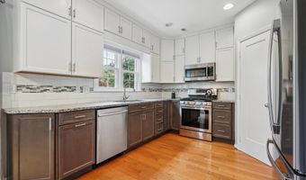 7035 FIELDHURST Ct, Alexandria, VA 22315