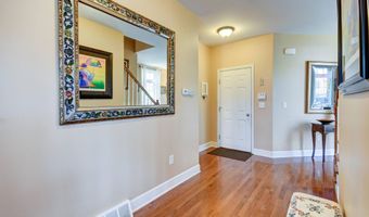 84 Andriana Ln, Albany, NY 12204