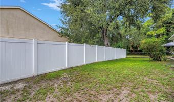 303 LAKEWAY Ln, Apollo Beach, FL 33572