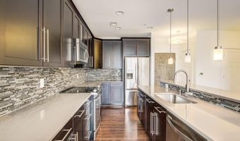 1107 S WALTER REED Dr 302, Arlington, VA 22204