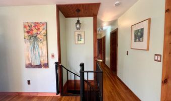 91 Sunny Acres Rd, Brattleboro, VT 05301