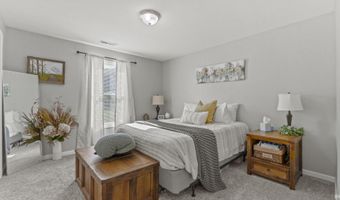 1704 Dallas St, Auburn, IN 46706