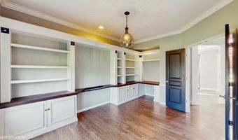 8 GEORGETOWN Ct, Algonquin, IL 60102