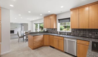 7556 PEPPERELL Dr, Bethesda, MD 20817