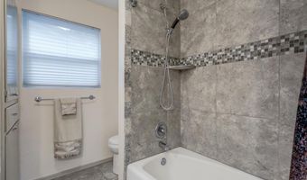2105 N Alexander Ln, Bethany, OK 73008