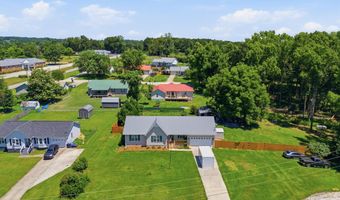 49 School House Rd, Albertville, AL 35950