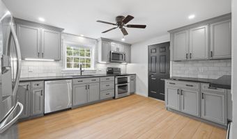 18 Shannon Way, Brentwood, NH 03833