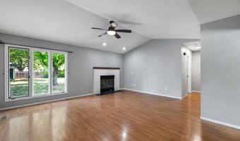 4034 Danbury St, Bel Aire, KS 67220