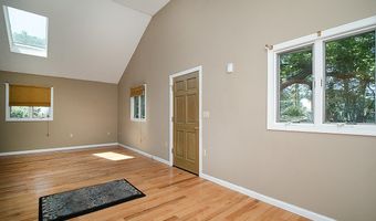 236 Mountain Rd, Cheshire, CT 06410
