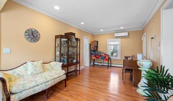 45 County Line Rd, Amityville, NY 11701