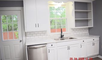 121 S COX St, Bastrop, LA 71220