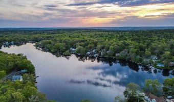 79 W Shore Dr, Exeter, RI 02822