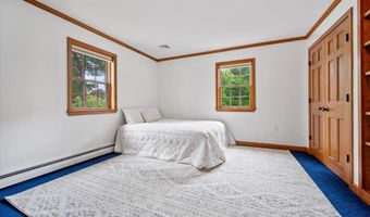 43 Darling Parke Dr, Bangor, ME 04401
