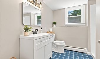 132 Grand View Rd, East Greenwich, RI 02818