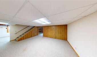 308 Ridge Rd, Albert Lea, MN 56007
