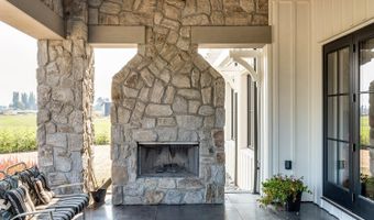 2713 S Forty Ln, Adel, IA 50003