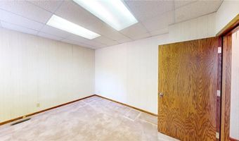 244 Clark St W, Albert Lea, MN 56007