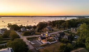 30 Walcott Ave, Jamestown, RI 02835