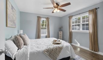 704 Harriet St, Altoona, WI 54720