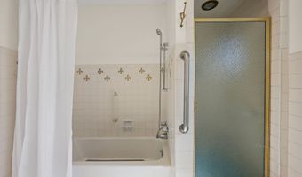 374 W LEXINGTON Ave, Astoria, OR 97103