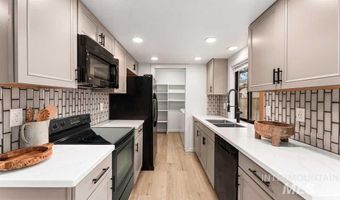 5771 Battlement Ct, Boise, ID 83703