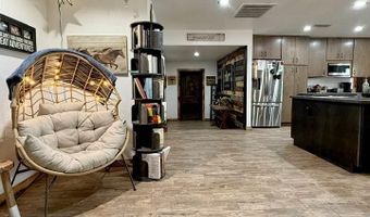 5404 Sioux Rd, Carlsbad, NM 88220