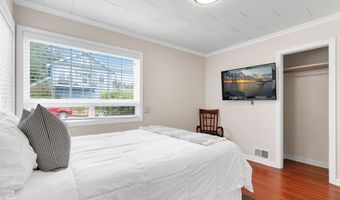 15 AUBURN Ave, Astoria, OR 97103