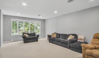 71 OBSIDIAN Dr, Chambersburg, PA 17202