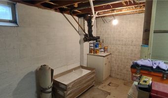1648 Highland Ln, Ashtabula, OH 44004