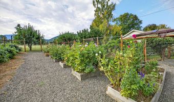 855 Reiten Dr, Ashland, OR 97520