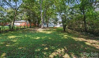 2728 Arnold Dr, Charlotte, NC 28205