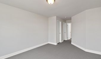 3048 N Spurway Dr, Ann Arbor, MI 48105