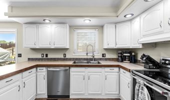 213 ABILENE Loop, Burns, WY 82053