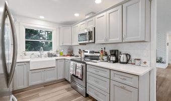 1780 Clover Ridge Rd, Albany, OR 97321