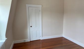 26 Ayrault St 3, Newport, RI 02840