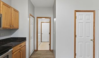 6524 154th St W 107, Apple Valley, MN 55124
