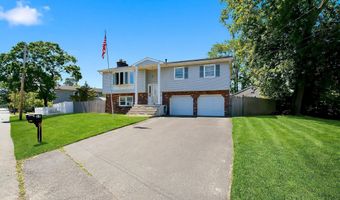 81 Elm St, Beachwood, NJ 08722