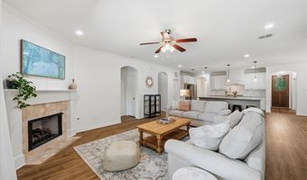 214 Parkview Dr, Aledo, TX 76008