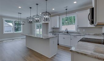 125 Hidden Lake Dr, Anderson, SC 29625